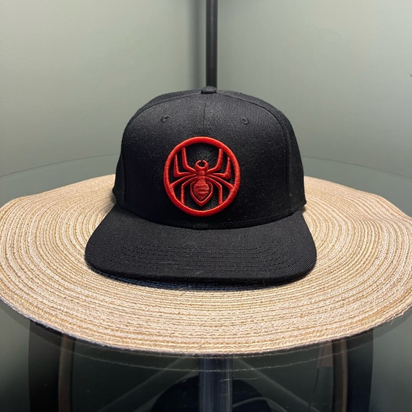 Adult Spiderman SnapBack Hat - Picture 1 of 5